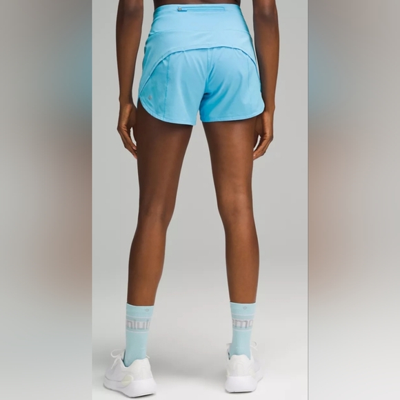 Lululemon Speed Up Shorts Blue Glow Size 14 2.5 inseam NWOT Sold out online - Picture 2 of 7